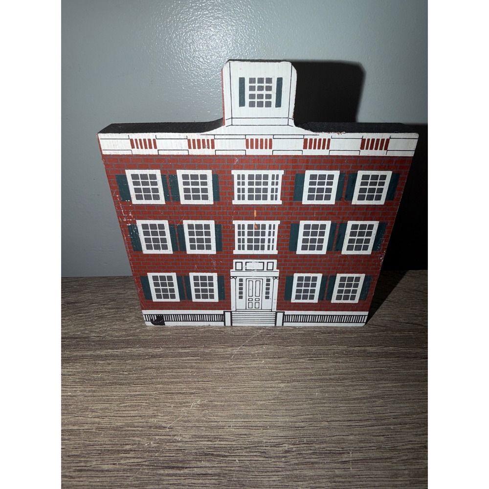 The Cats Meow Village Nantucket Series Jared Coffin House Wood Shelf Sitter 1987